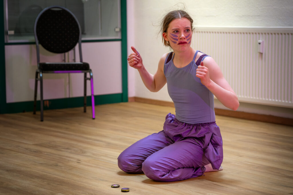 La-violet-infernale_Carlow2026_Foto_Maren-Winter